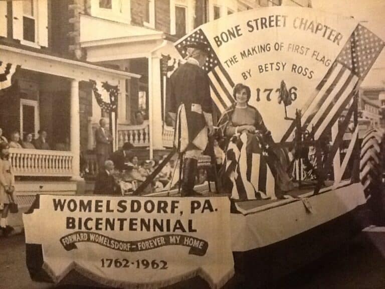 Womelsdorf parade 1962, Betsy Ross float.